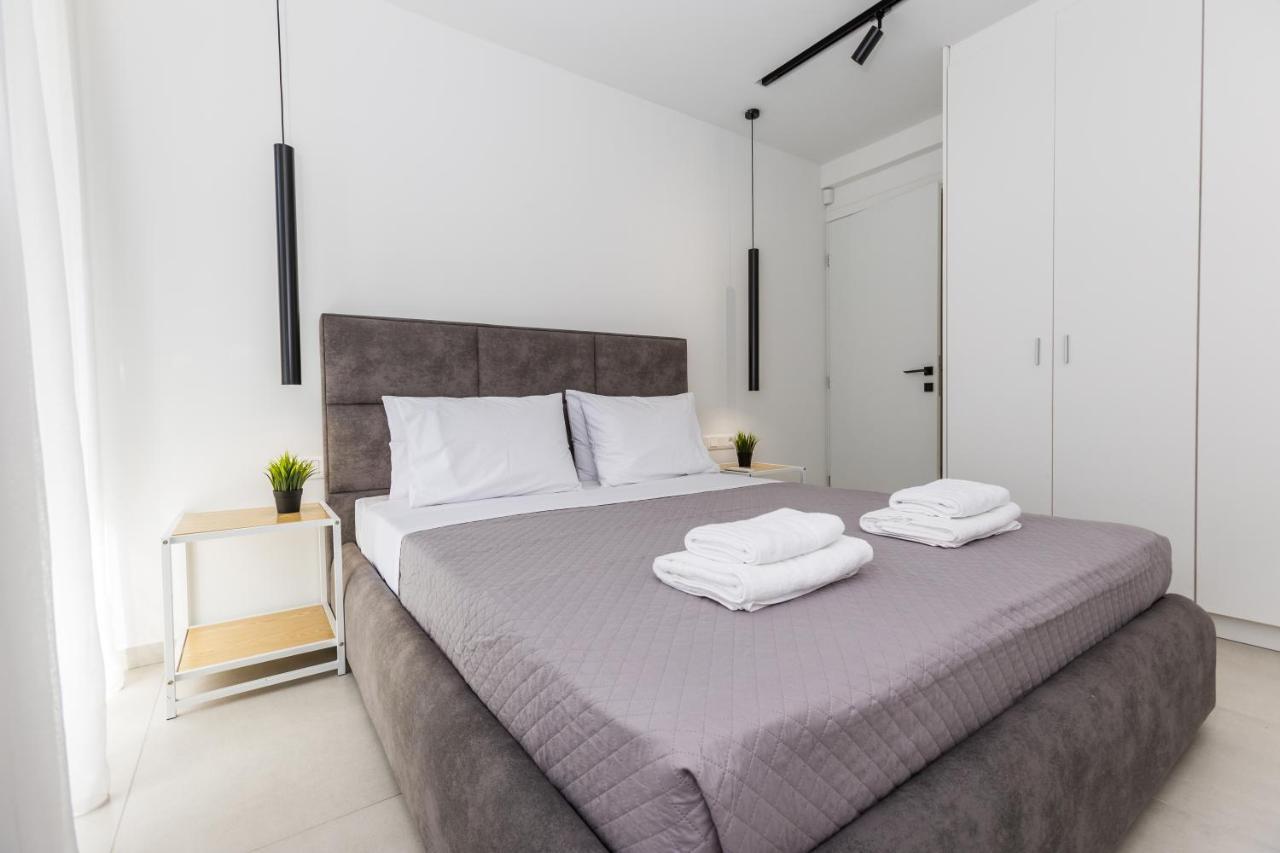 Varkiza Luxury Suites By Raise Vári Екстериор снимка