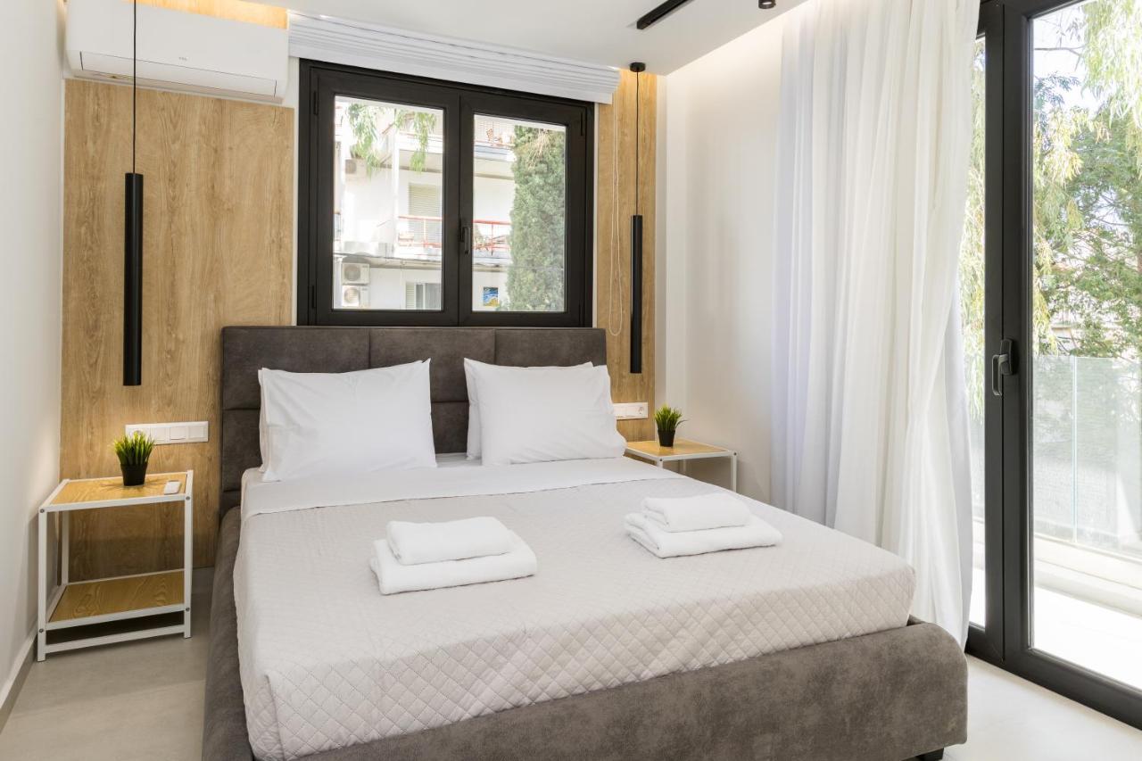 Varkiza Luxury Suites By Raise Vári Екстериор снимка