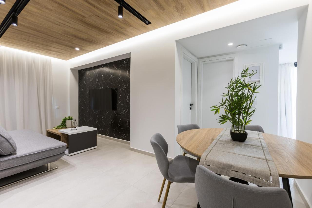 Varkiza Luxury Suites By Raise Vári Екстериор снимка