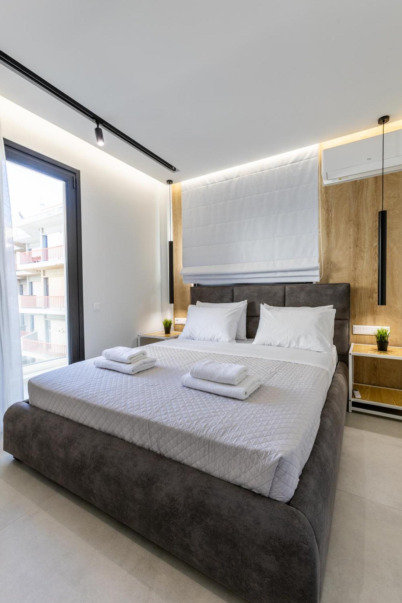 Varkiza Luxury Suites By Raise Vári Екстериор снимка
