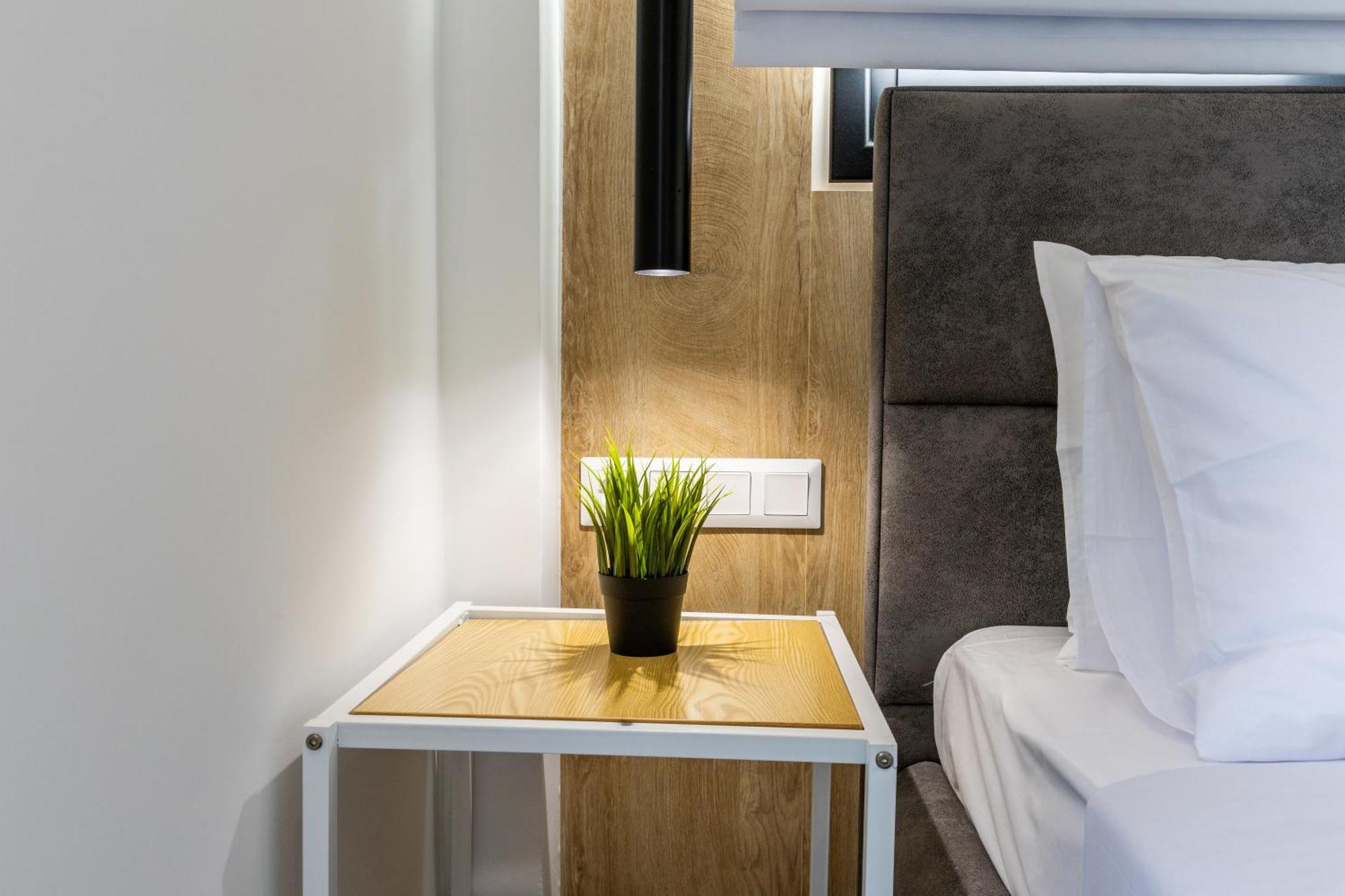 Varkiza Luxury Suites By Raise Vári Екстериор снимка