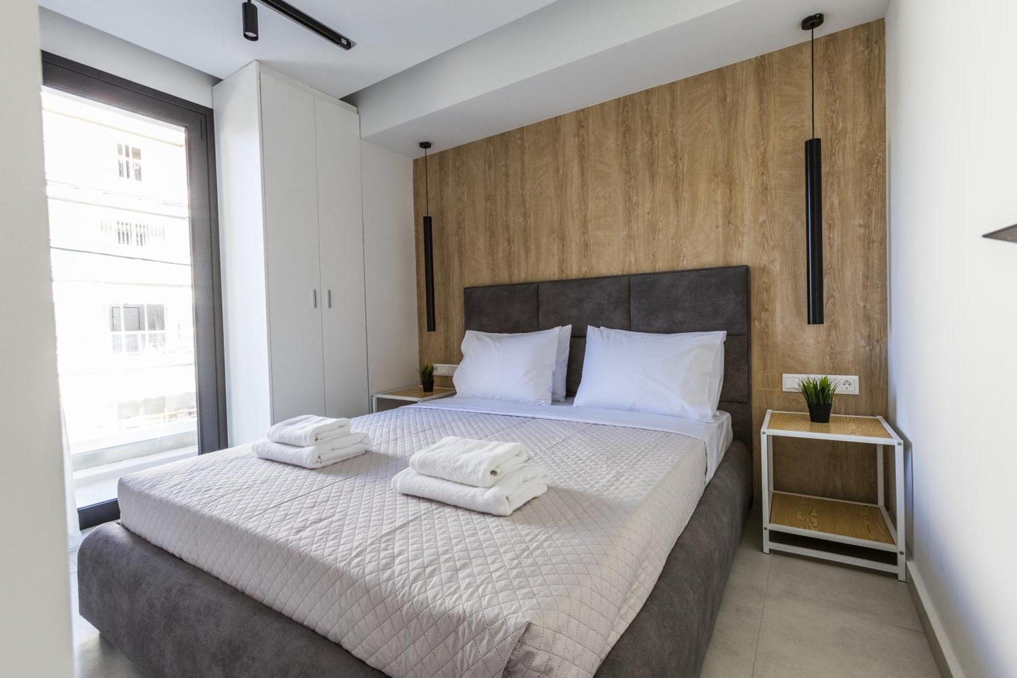 Varkiza Luxury Suites By Raise Vári Екстериор снимка