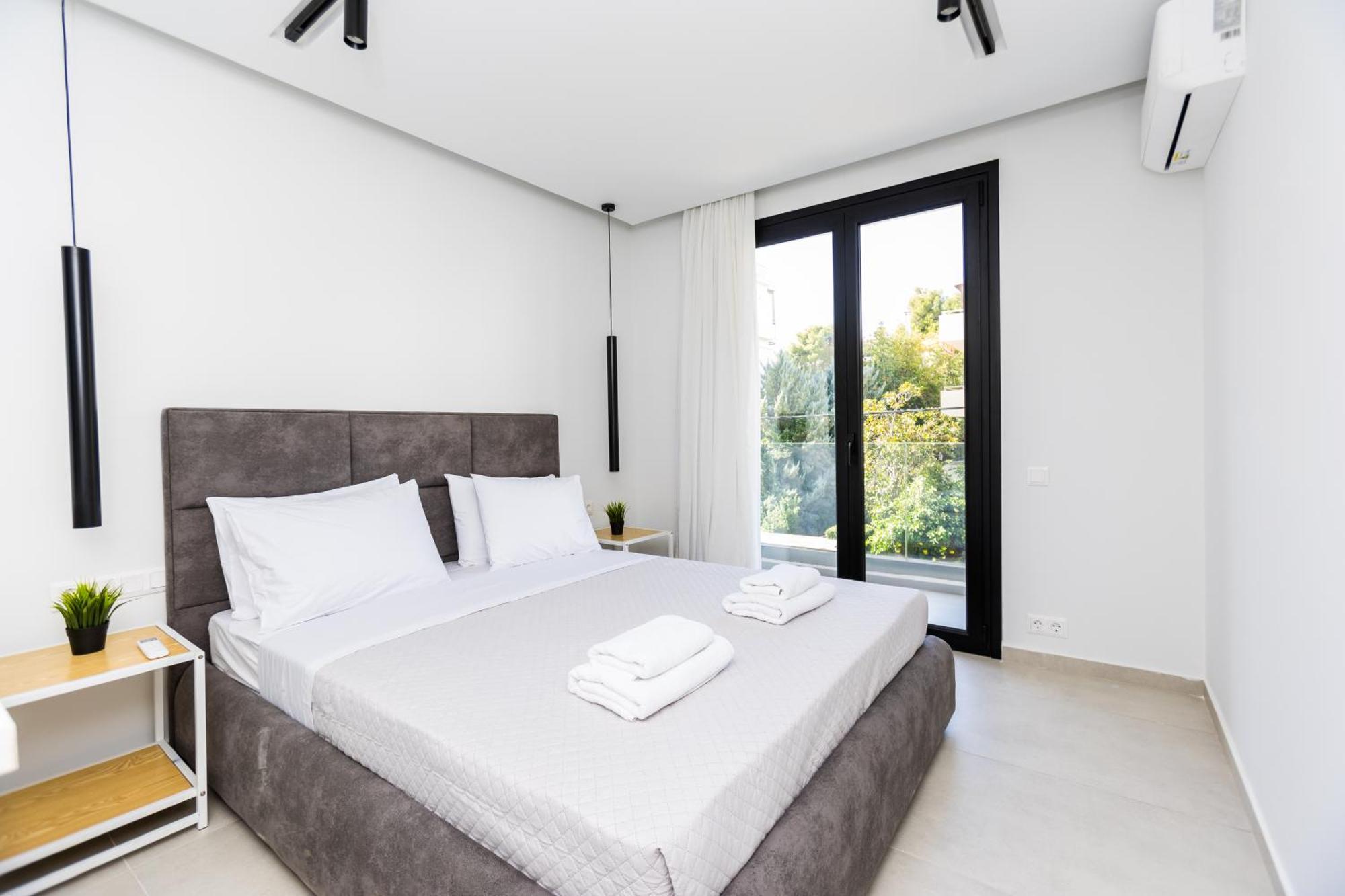 Varkiza Luxury Suites By Raise Vári Екстериор снимка